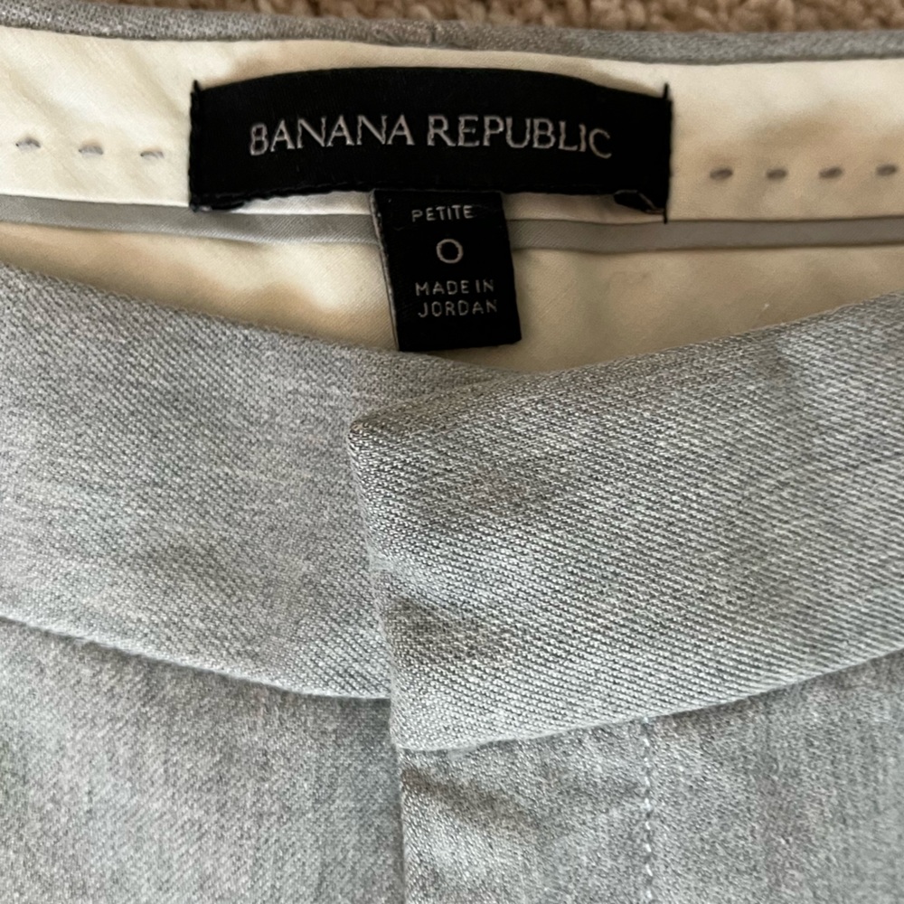 Banana Republic Factory Gray Ankle Pants - Picture 4 of 5